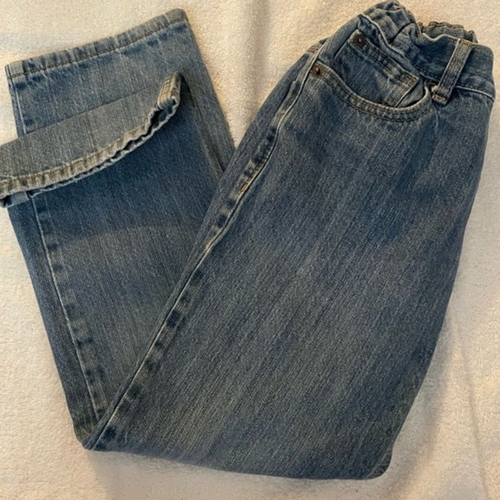 Girls size 8 Cat & Jack relaxed straight leg 5-pocket mid rise medium wash jeans